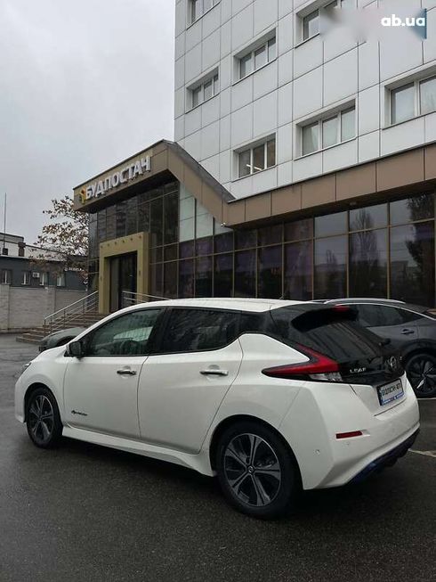 Nissan Leaf 2019 - фото 13