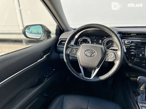 Toyota Camry 2020 - фото 26