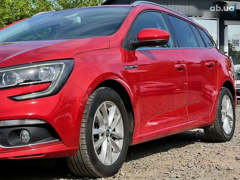 Renault Megane 2017 - фото 11