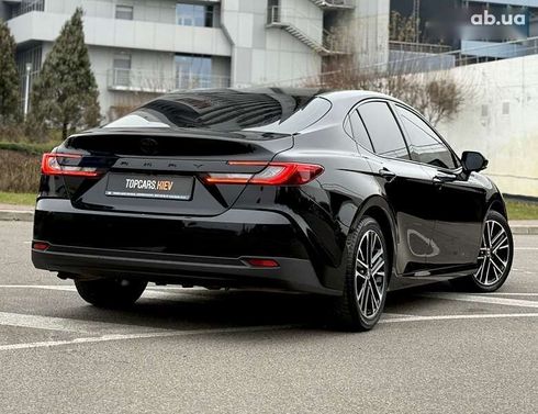 Toyota Camry 2024 - фото 17
