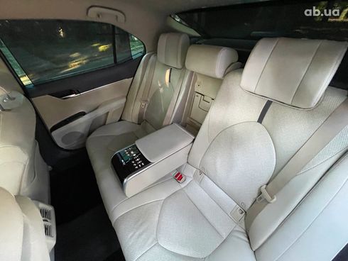 Toyota Camry 2022 белый - фото 25