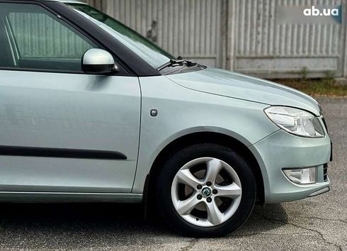 Skoda Fabia 2011 - фото 9