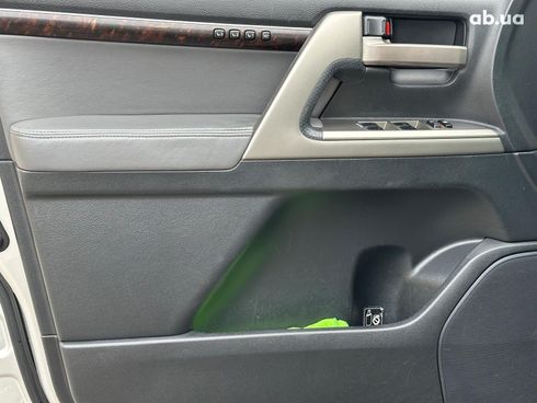 Toyota Land Cruiser 2008 серый - фото 35