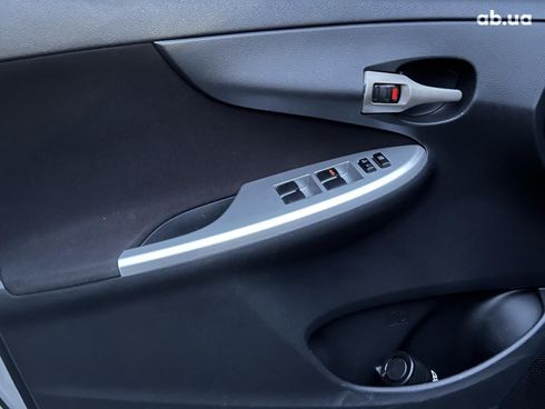 Toyota Corolla 2007 серый - фото 10