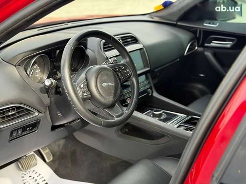 Jaguar F-Pace 2019 - фото 15