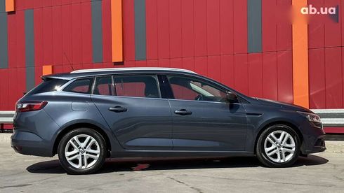 Renault Megane 2017 - фото 13