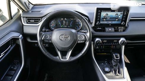 Toyota RAV4 2020 - фото 9