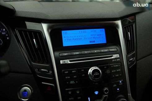 Hyundai Sonata 2010 - фото 11