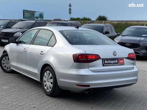 Volkswagen Jetta 2015 серый - фото 9