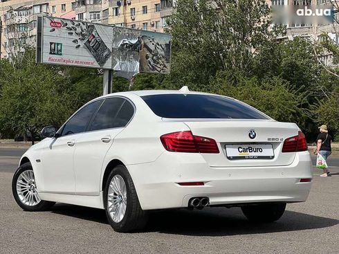 BMW 5 серия 2014 - фото 11