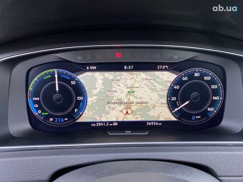 Volkswagen e-Golf 2020 - фото 4