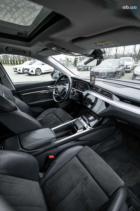 Audi E-Tron 2021 - фото 12