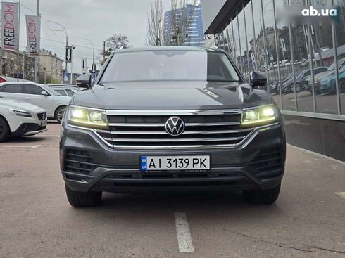 Volkswagen Touareg 2021 - фото 3