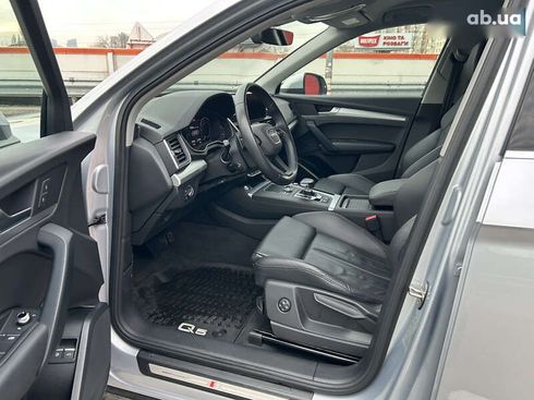 Audi Q5 2020 - фото 30