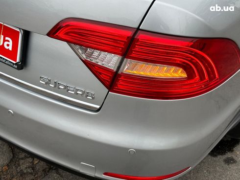 Skoda Superb 2014 серый - фото 13