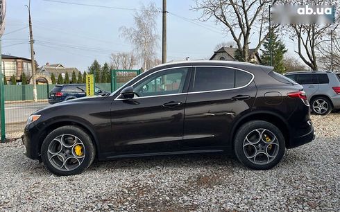 Alfa Romeo Stelvio 2017 - фото 4