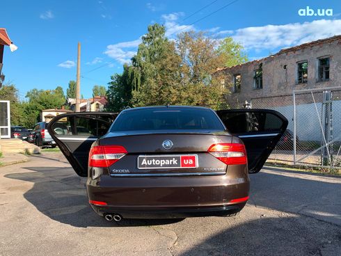 Skoda Superb 2013 коричневый - фото 16