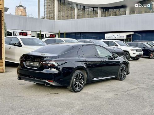 Toyota Camry 2023 - фото 10