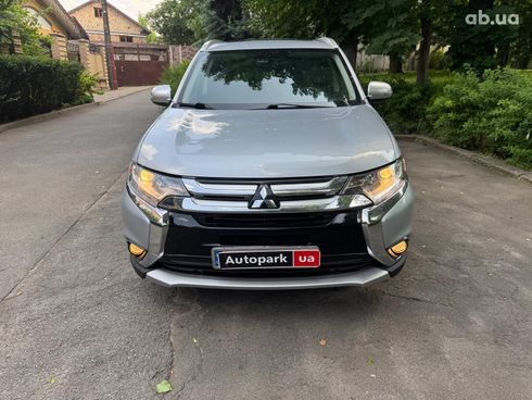Mitsubishi Outlander 2016 серый - фото 2