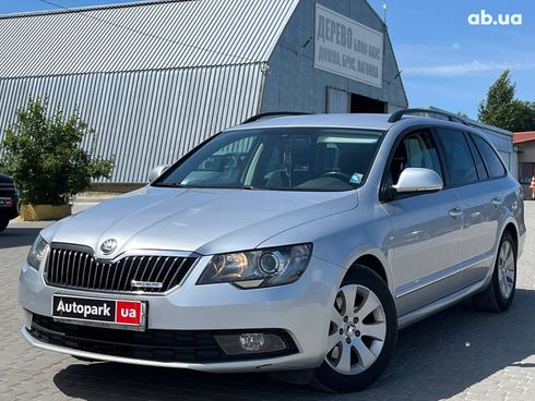 Skoda Superb 2013 серый - фото 2