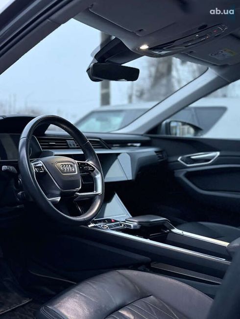 Audi E-Tron 2020 - фото 7