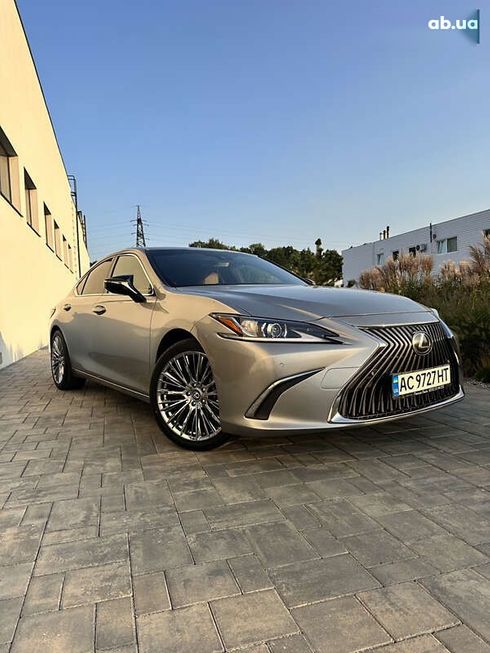 Lexus ES 2021 - фото 15