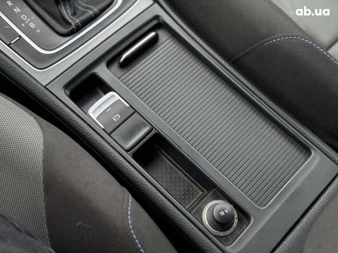 Volkswagen e-Golf 2015 синий - фото 27