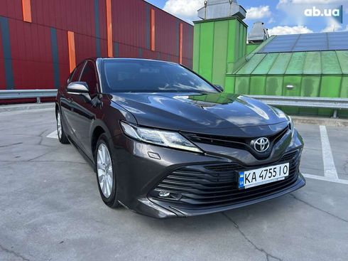 Toyota Camry 2019 - фото 7