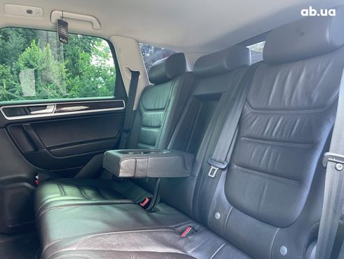 Volkswagen Touareg 2015 белый - фото 21