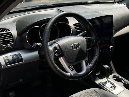 Kia Sorento 2012 черный - фото 22