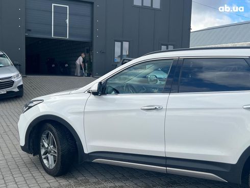 Hyundai Grand Santa Fe 2019 белый - фото 10