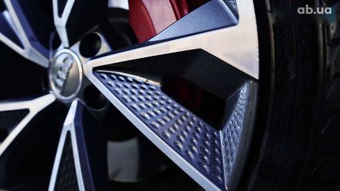 Audi A4 2018 - фото 15