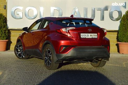 Toyota C-HR 2017 - фото 13