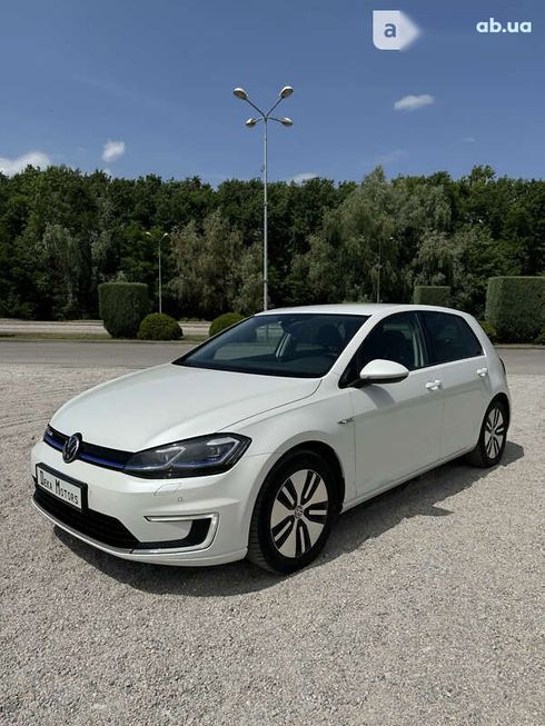 Volkswagen e-Golf 2017 - фото 8