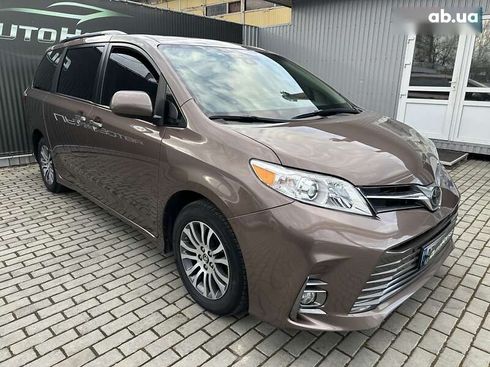 Toyota Sienna 2019 - фото 10