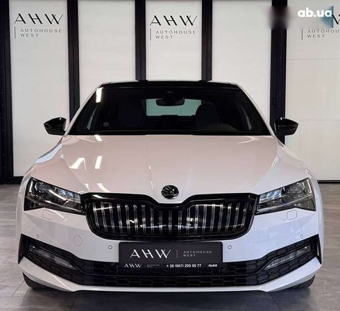 Skoda Superb 2019 - фото 2