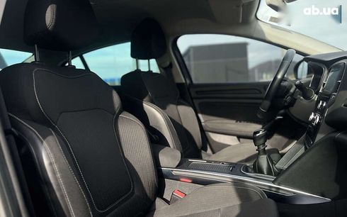 Renault Megane 2017 - фото 19