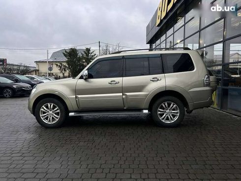 Mitsubishi Pajero Wagon 2012 - фото 4