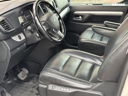 Peugeot Traveller 2017 серый - фото 10