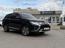 Продаж вживаних Mitsubishi Outlander 2019 року в Києві - купити на Автобазарі