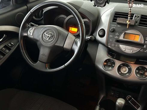 Toyota RAV4 2007 черный - фото 18