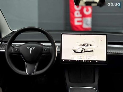 Tesla Model 3 2022 - фото 18