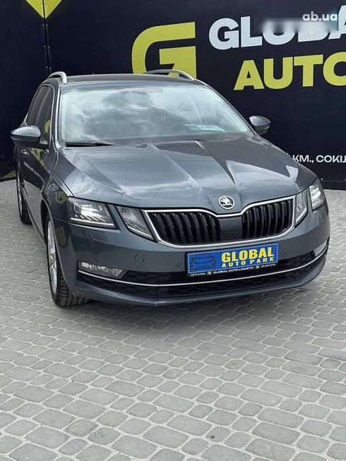 Skoda Octavia 2017 - фото 4