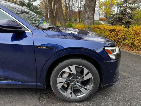 Audi E-Tron 2020 синий - фото 5