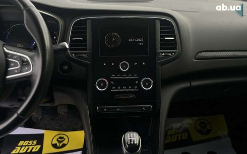 Renault Megane 2017 - фото 13