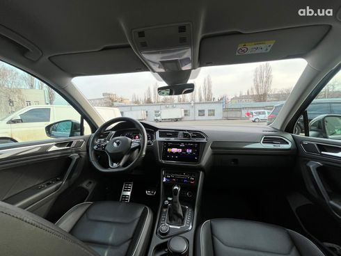 Volkswagen Tiguan 2019 серый - фото 29