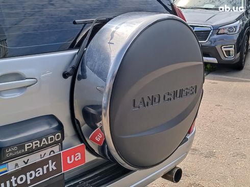 Toyota Land Cruiser Prado 2004 серый - фото 11