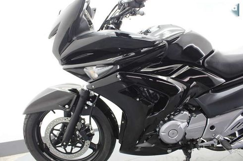 Suzuki GSR 2016 - фото 12