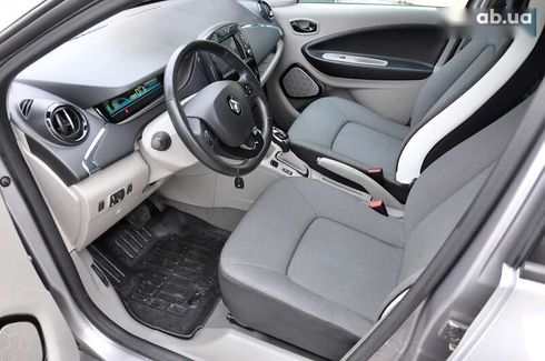 Renault Zoe 2015 - фото 16