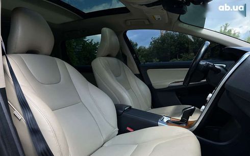 Volvo XC60 2017 - фото 9